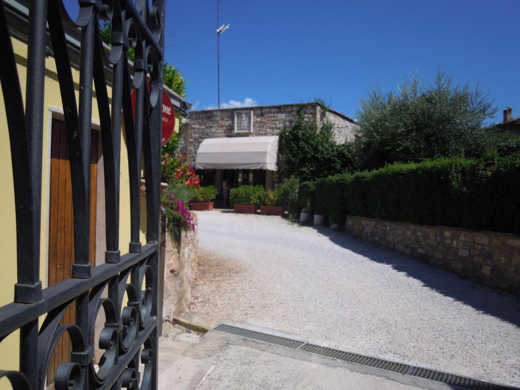 Apartamento Il Turrione Asís Exterior foto
